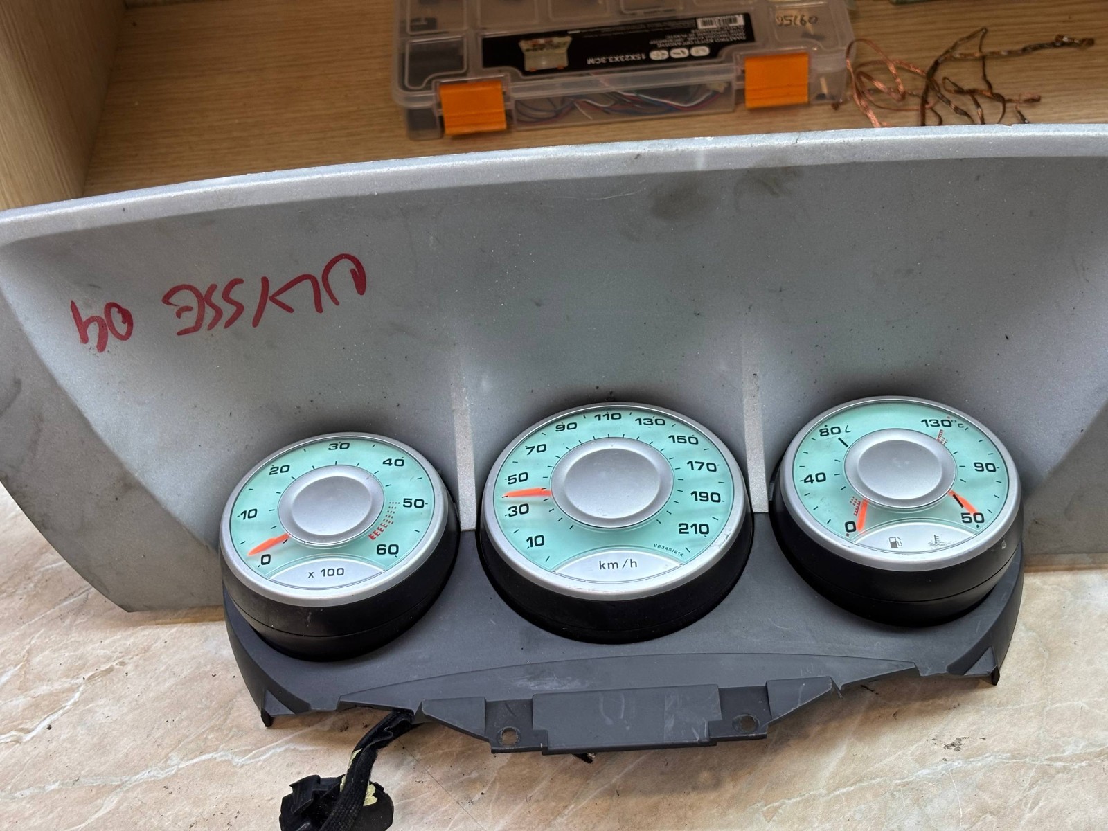 1496274080 Instrument Cluster Speedometer 501021630051 B10 UM19HK45 OEM
