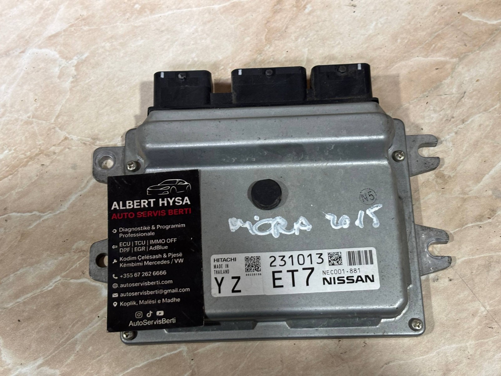 Hitachi ECU NEC001-881 ET7 Nissan Engine Control Unit
