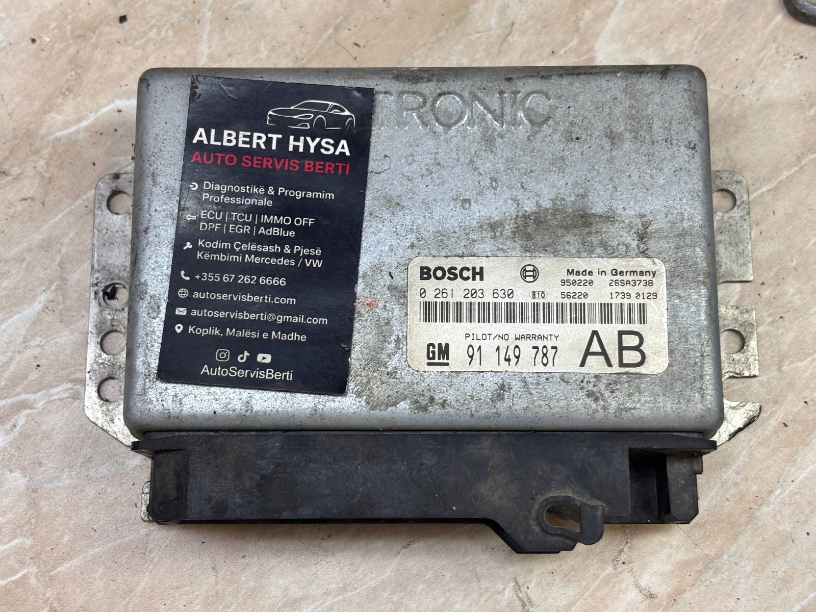 Bosch Engine ECU 91149787 AB 0261203630