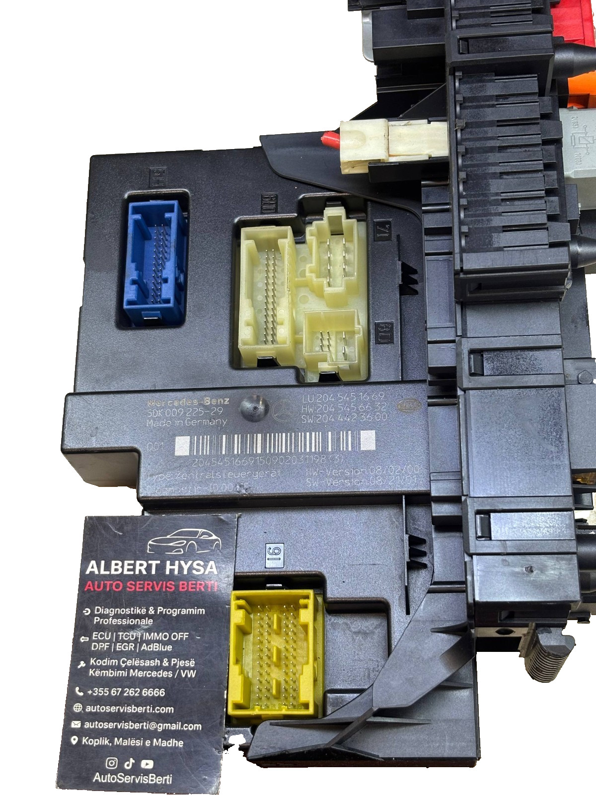 Mercedes W204 2045451669 20456632 5DK Fuse Relay Box