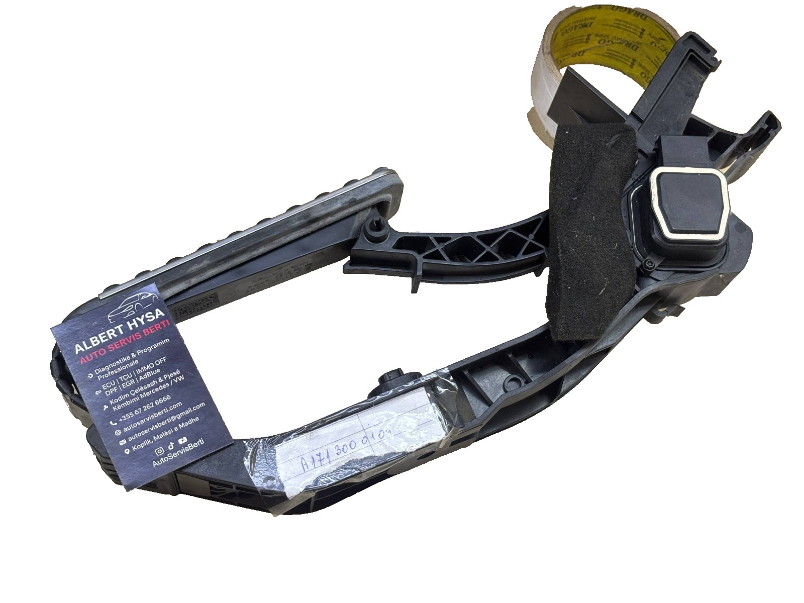 Mercedes-Benz SLK W171 Accelerator Gas Pedal Assembly OEM A1713000104