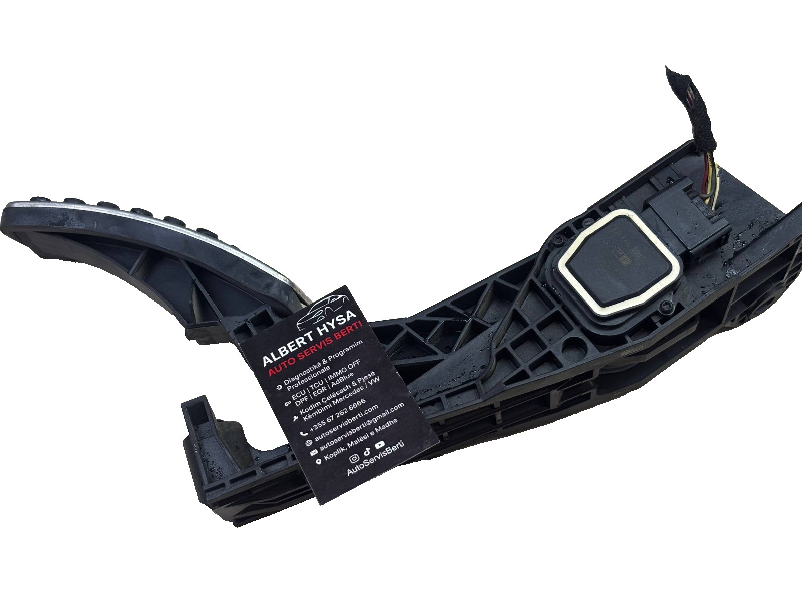 Mercedes-Benz ML-Class W164 Accelerator Gas Pedal Assembly OEM A1643000104