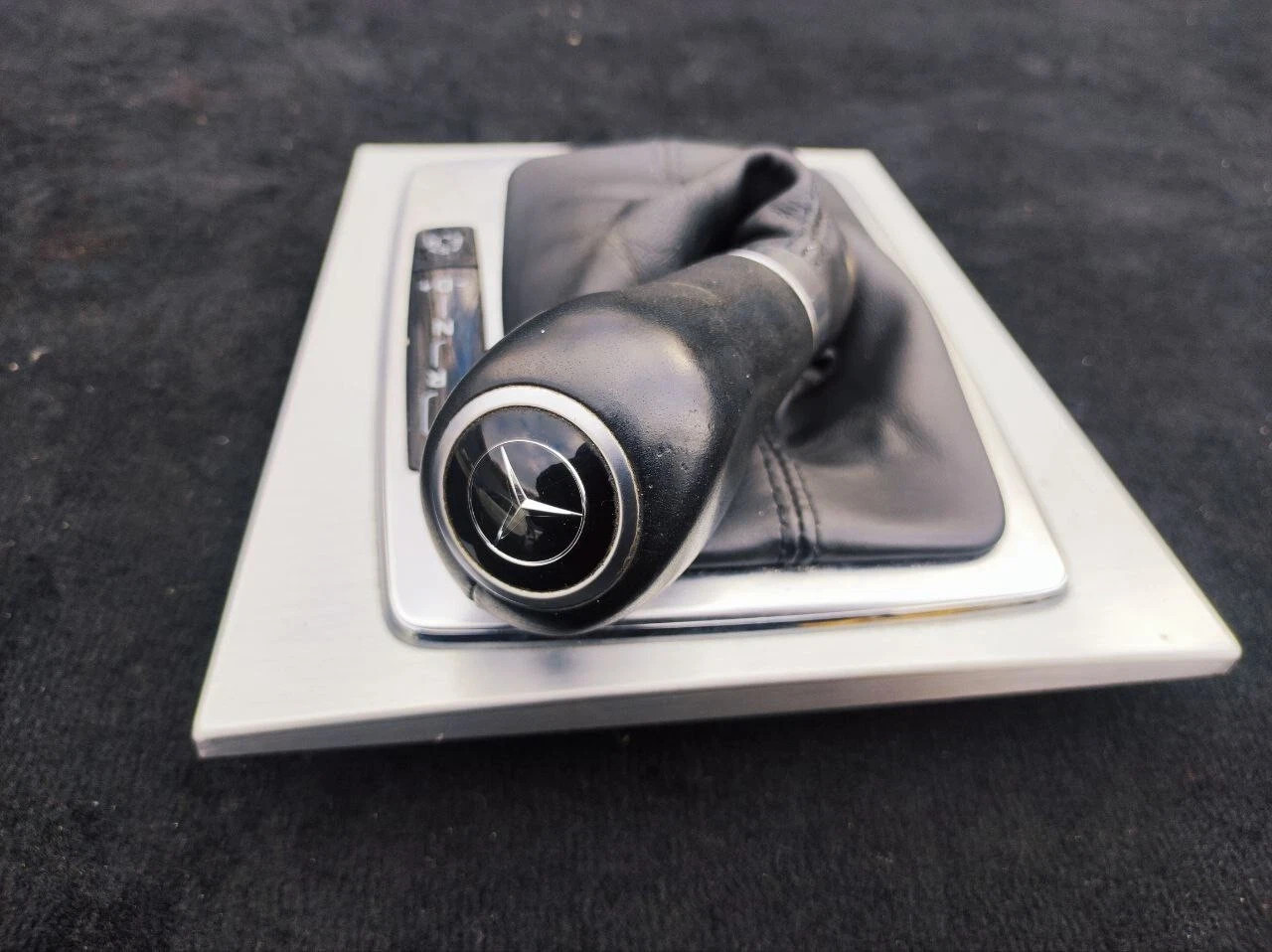 Mercedes-Benz W204 Gear Shift Selector Surround A2042677710