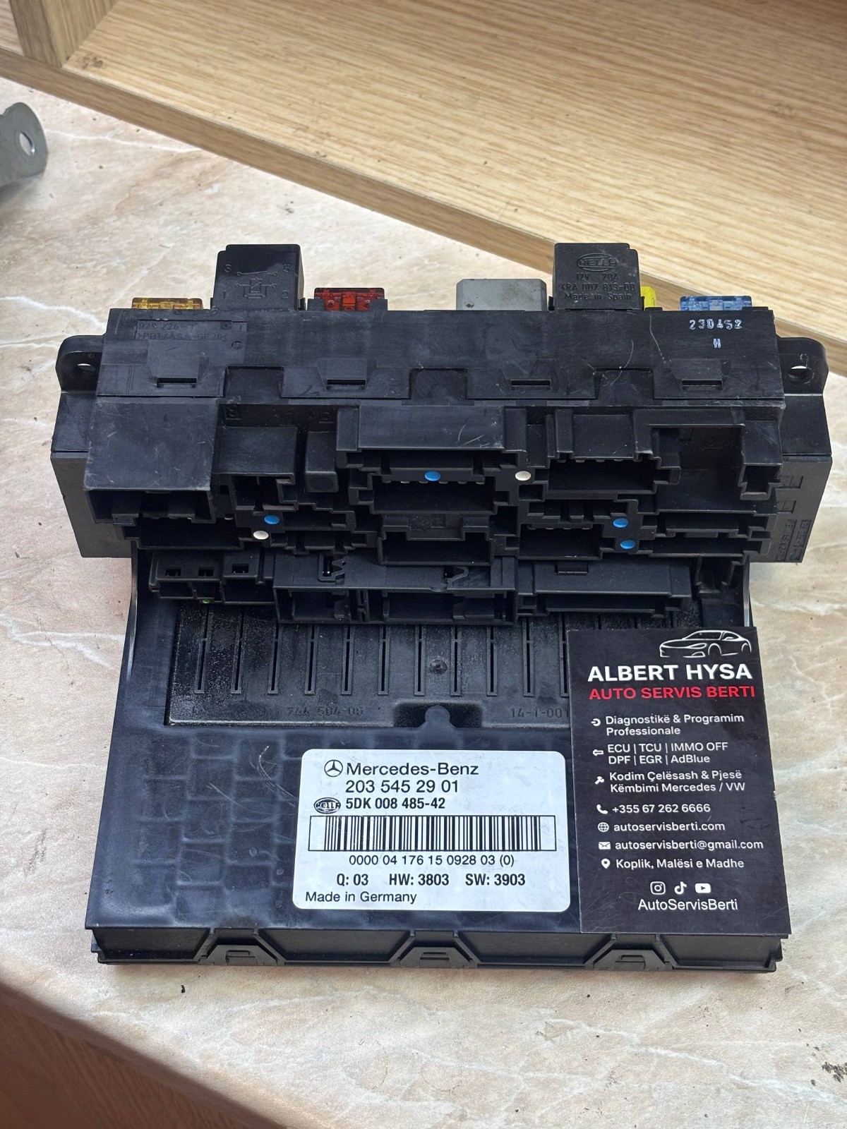 Mercedes-Benz W203 SAM Control Module 5DK008485-42 2035452901