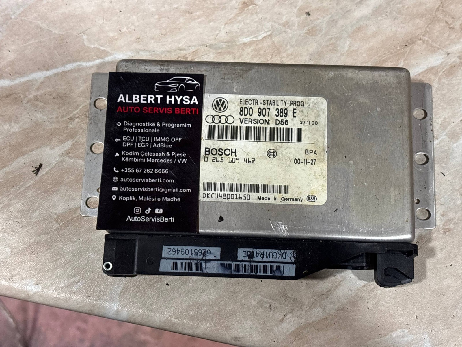 Audi Electronic Control Module BOSCH 8D0907389E 0265109462
