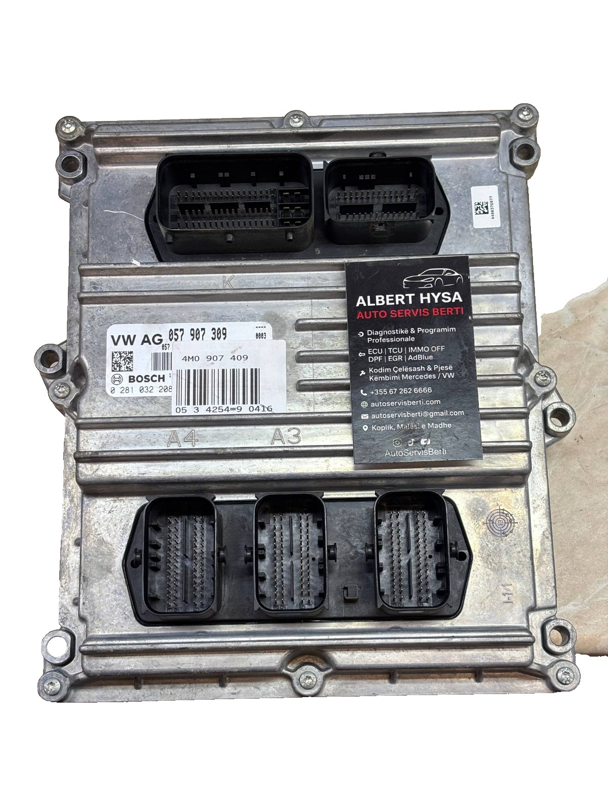 VW Audi Bosch Engine Control Unit ECU 057907309 0281032208 OEM