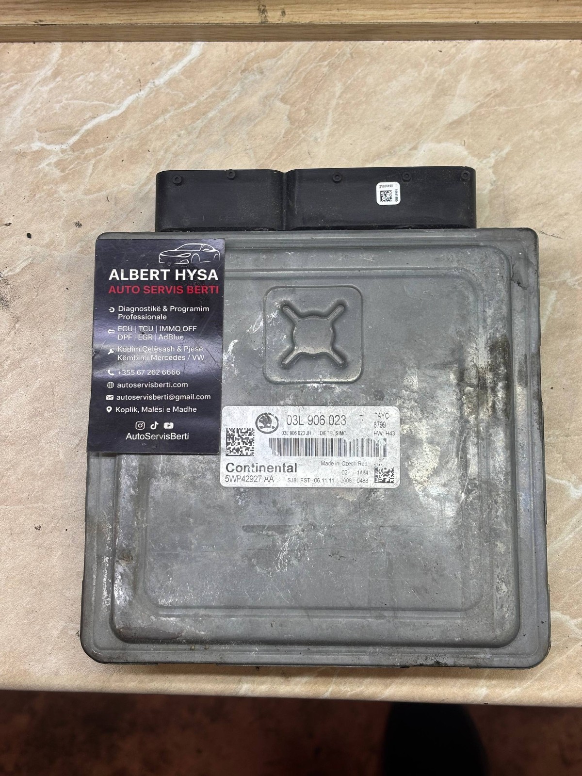 VW Audi Continental ECU PCR2.1 03L906023NF 5WP42927AA
