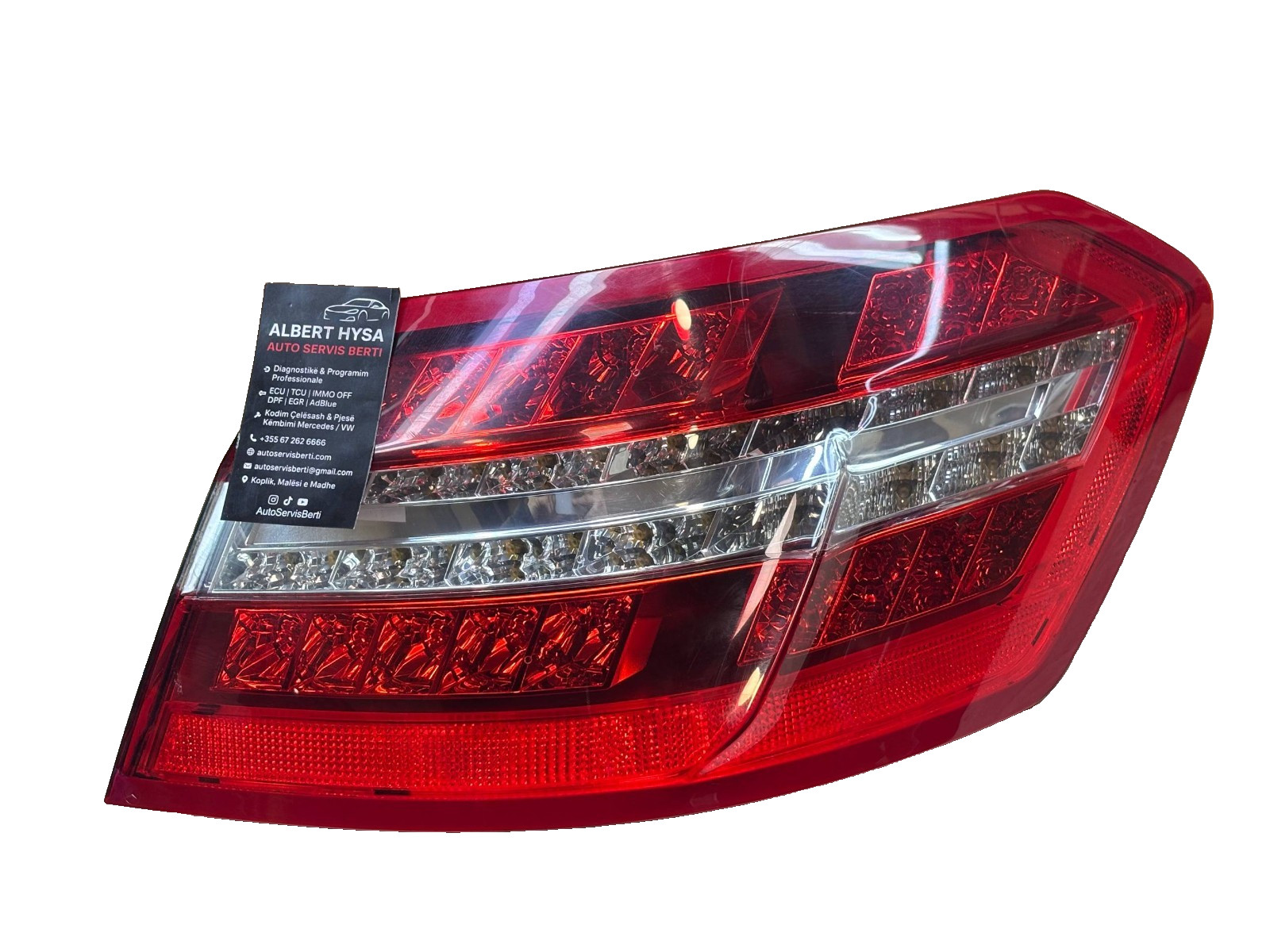 Genuine Mercedes-Benz W212 Tail Light Brake Light Rear Right A2129060658 R