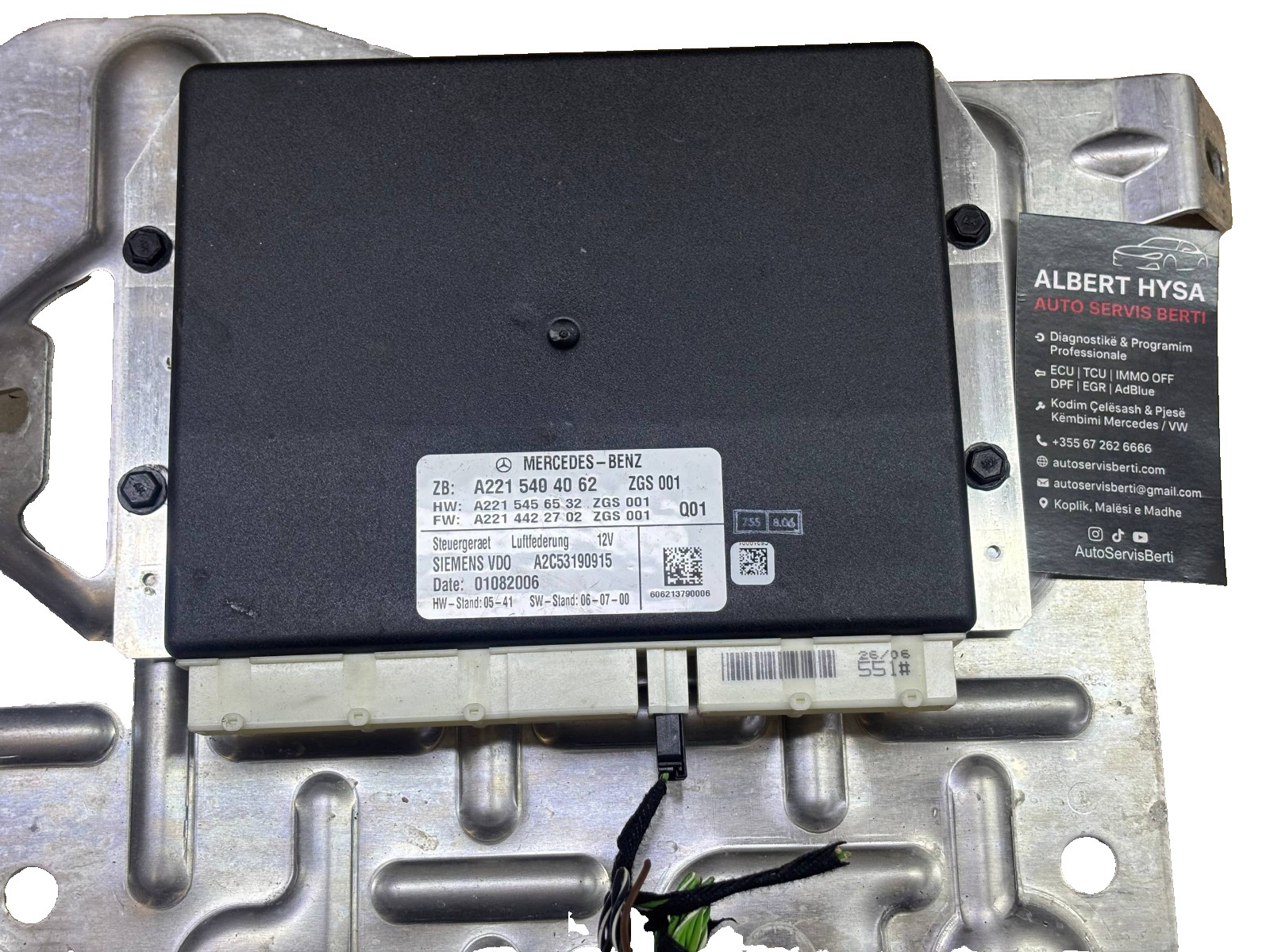 Mercedes W221 Air Suspension S-Class A2215404062 Module Control Unit