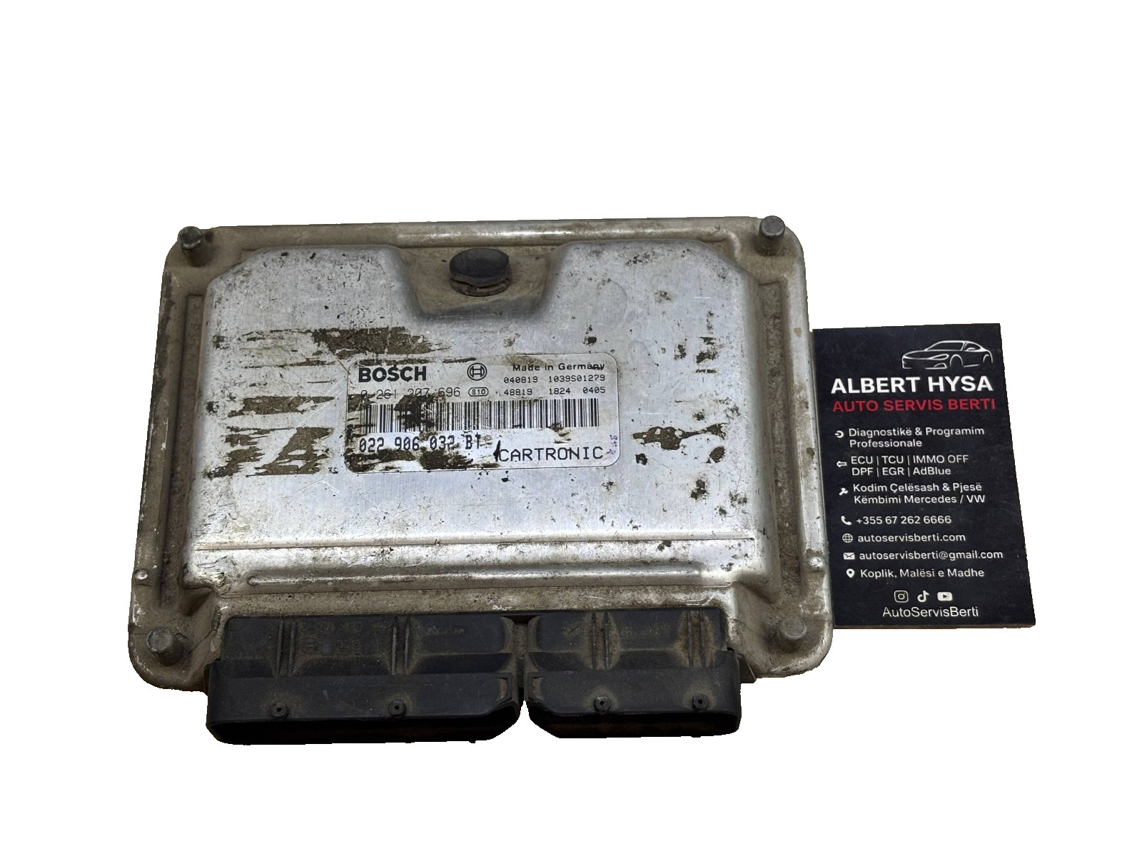 Bosch Engine ECU 022906032BT ME7.1.1 0261207696