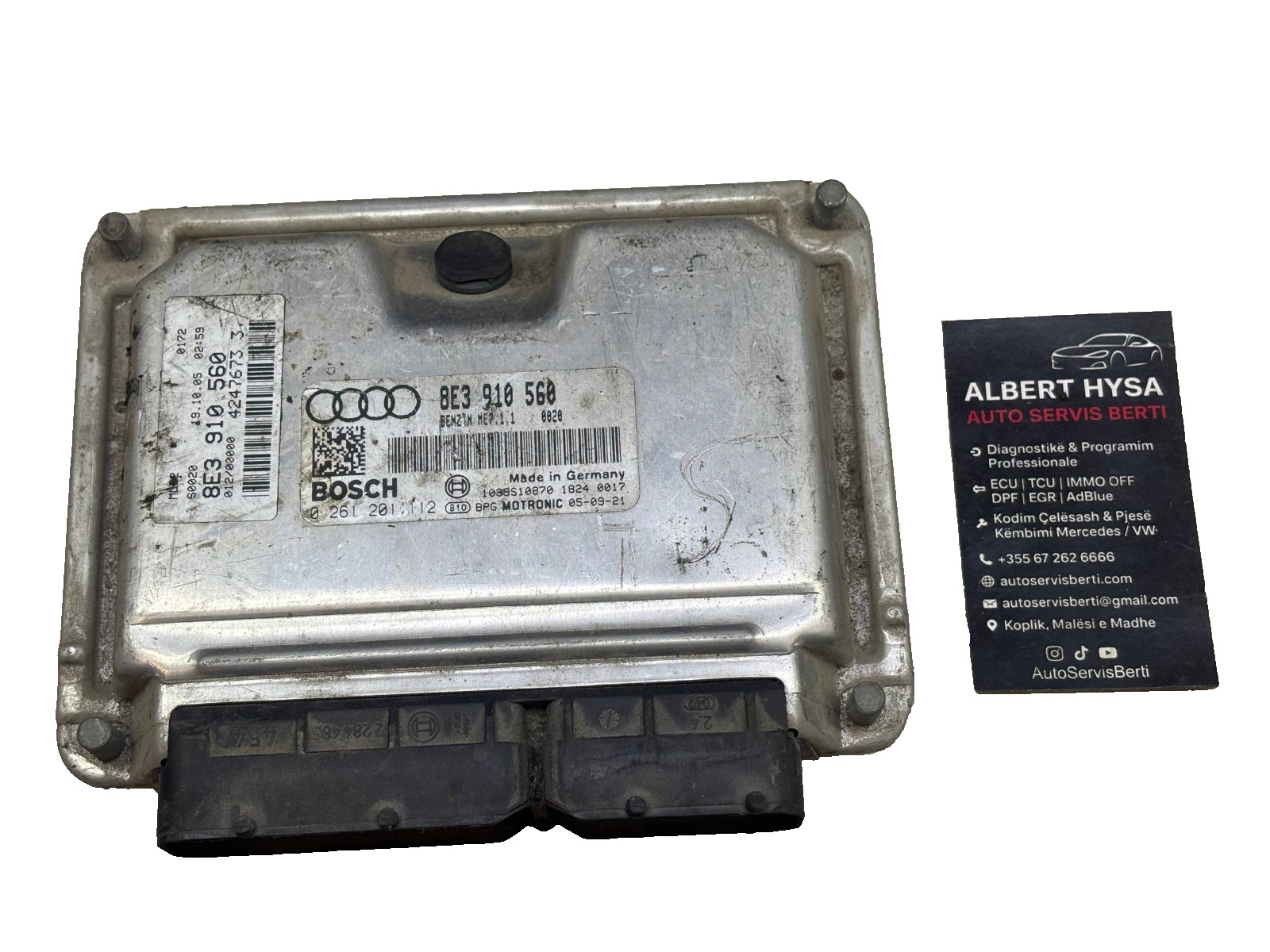 Bosch Engine ECU 8E3910560 ME7.1.1 0261201112