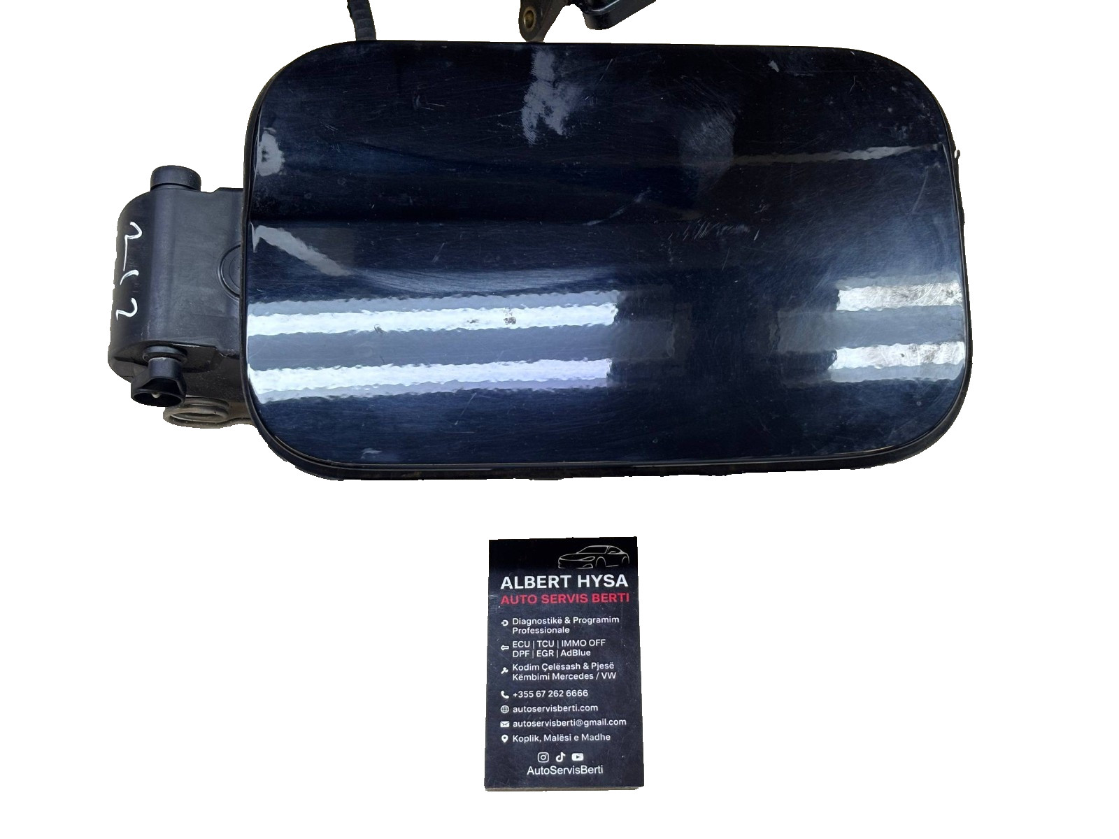 Mercedes W212 Fuel Flap Cover A2126300067 A0005846517 C040 Diesel