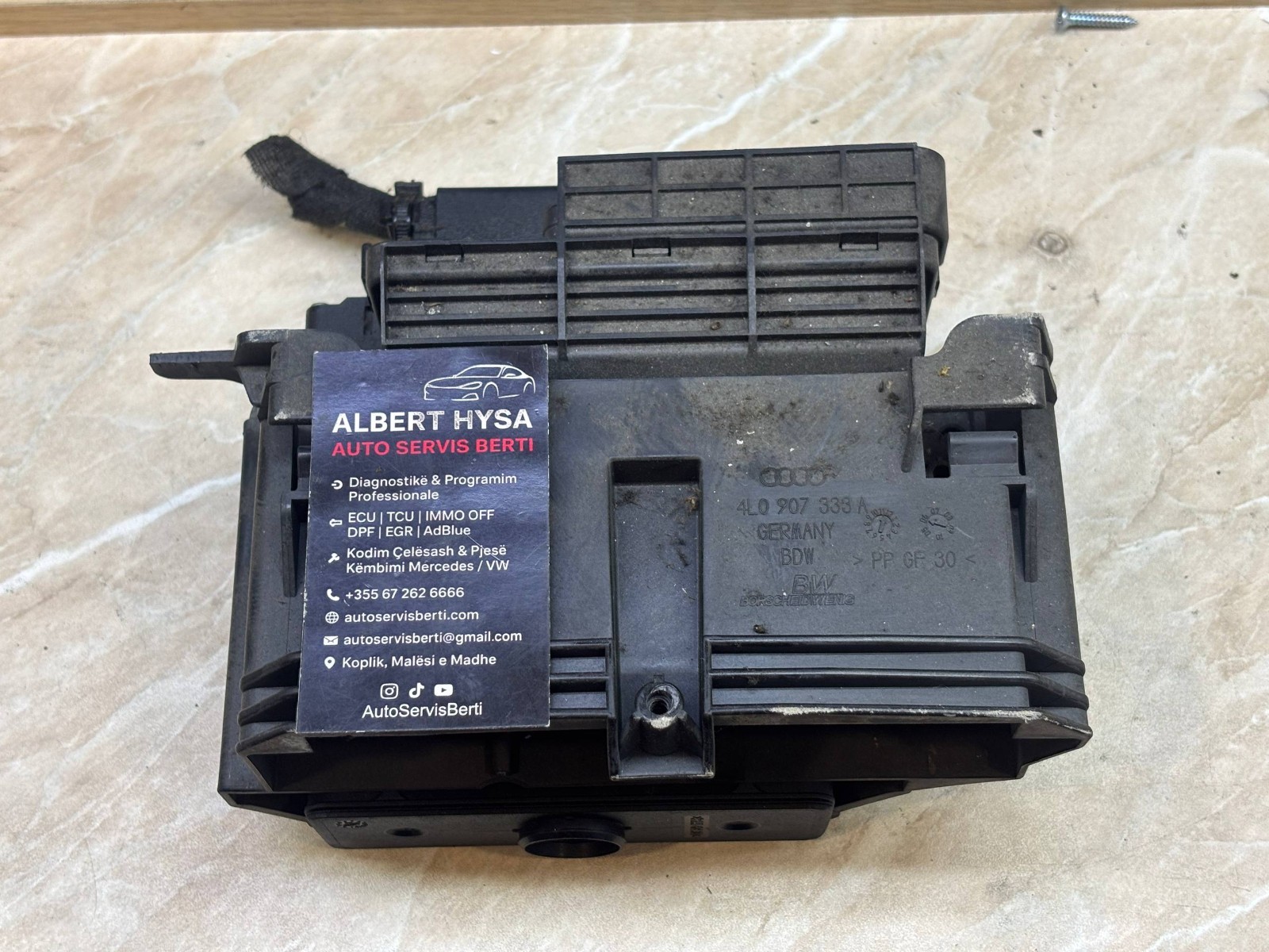 Audi Q7 4L Gearbox Control Unit ECU Mounting Bracket 4L0907333A