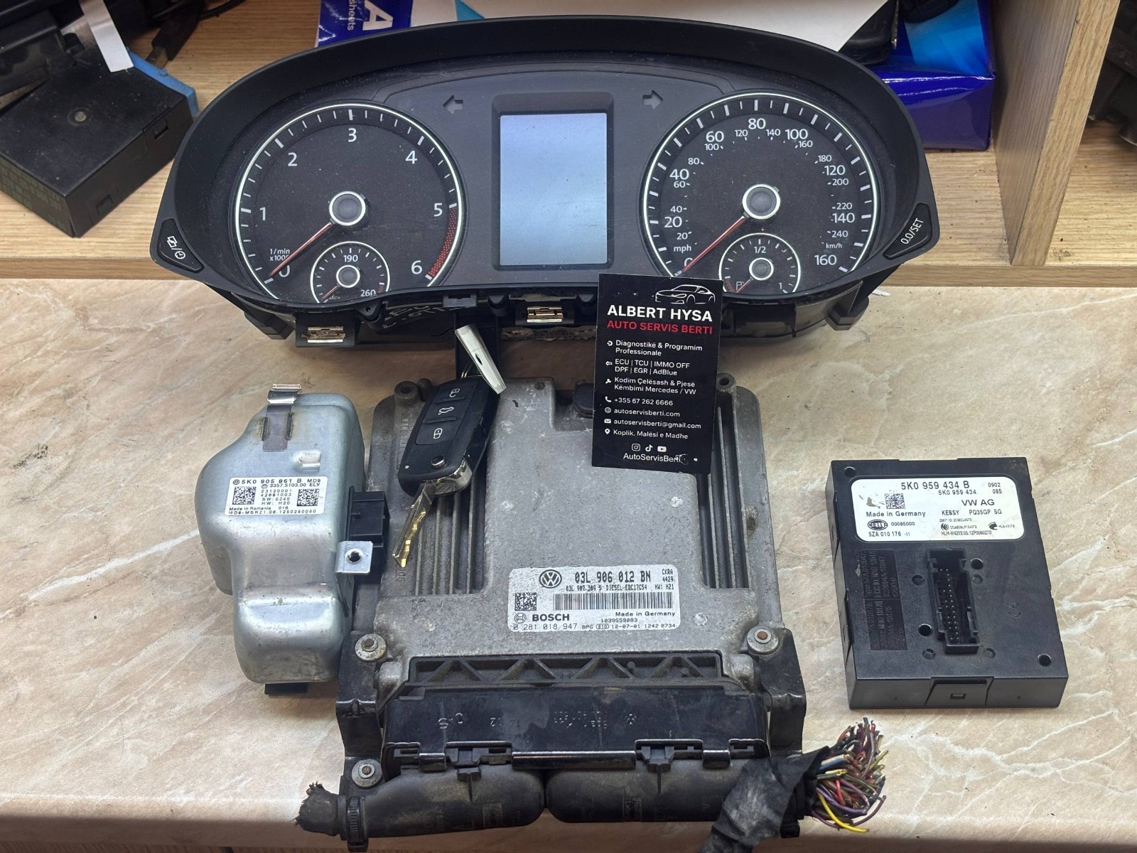 VW Passat B7 ECU Set 03L906012BN EDC17C54 Cluster ELV KESSY Key 561920970E