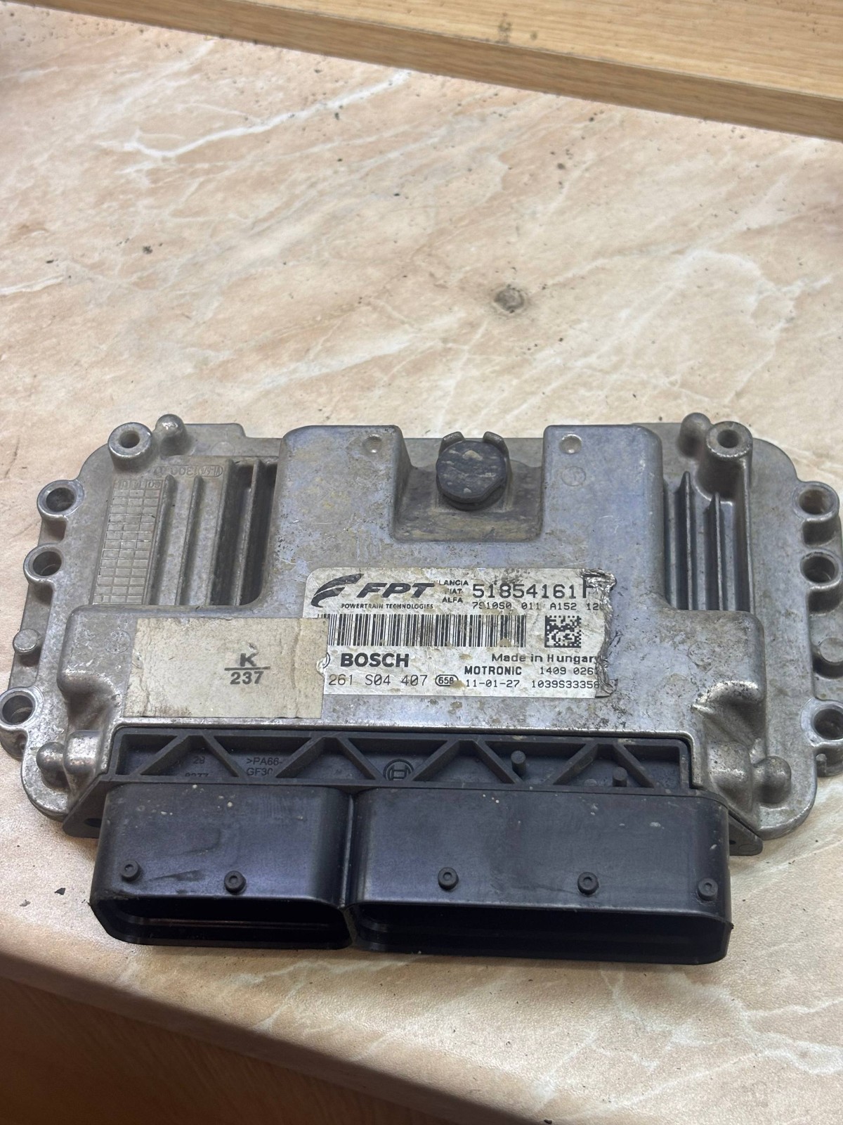 Alfa Romeo Engine ECU Bosch Motronic 51854161F 0261S04407
