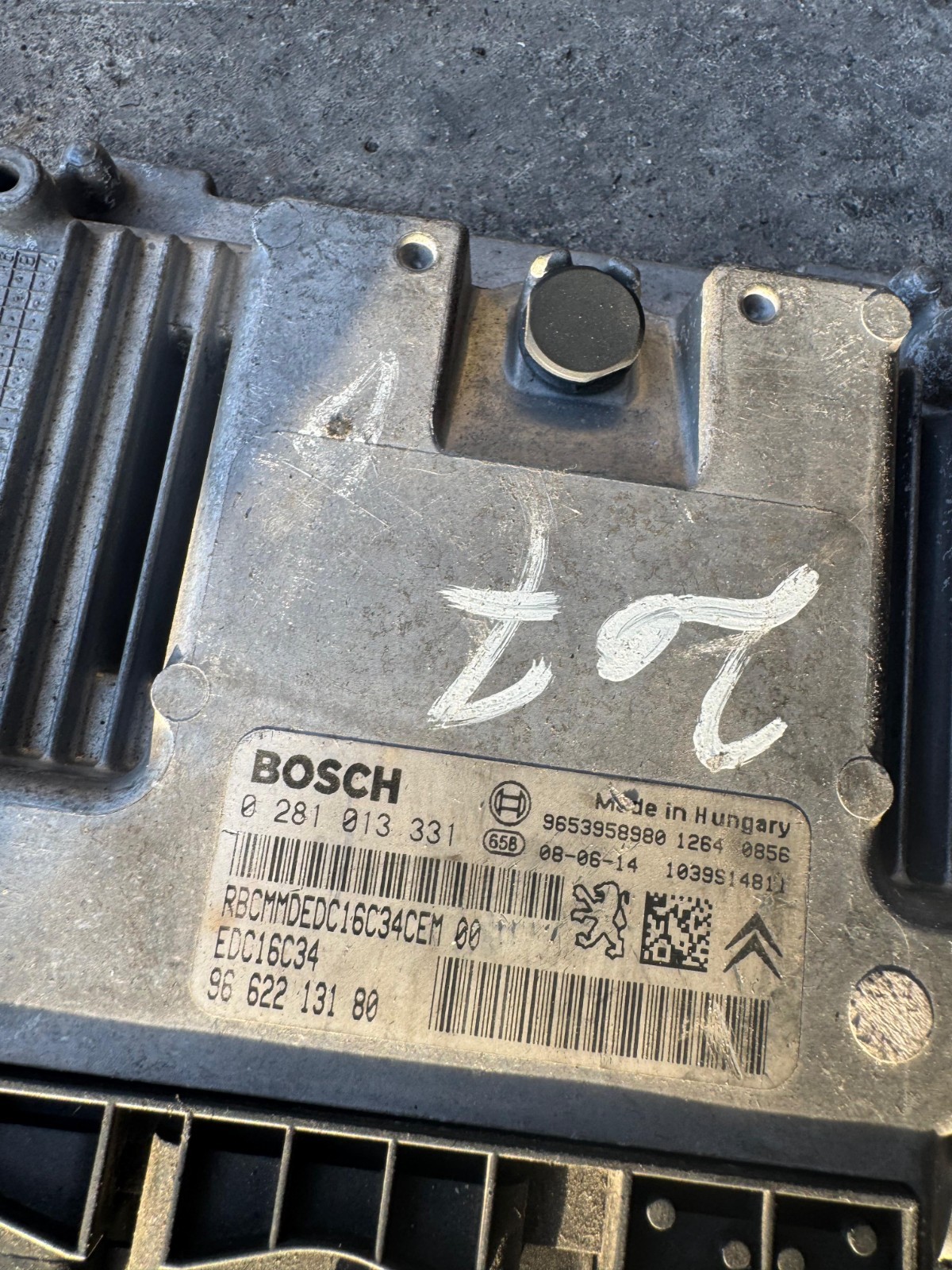 Bosch 9662213180 EDC16C34 ECU 0281013331 Peugeot Citroen Control Unit