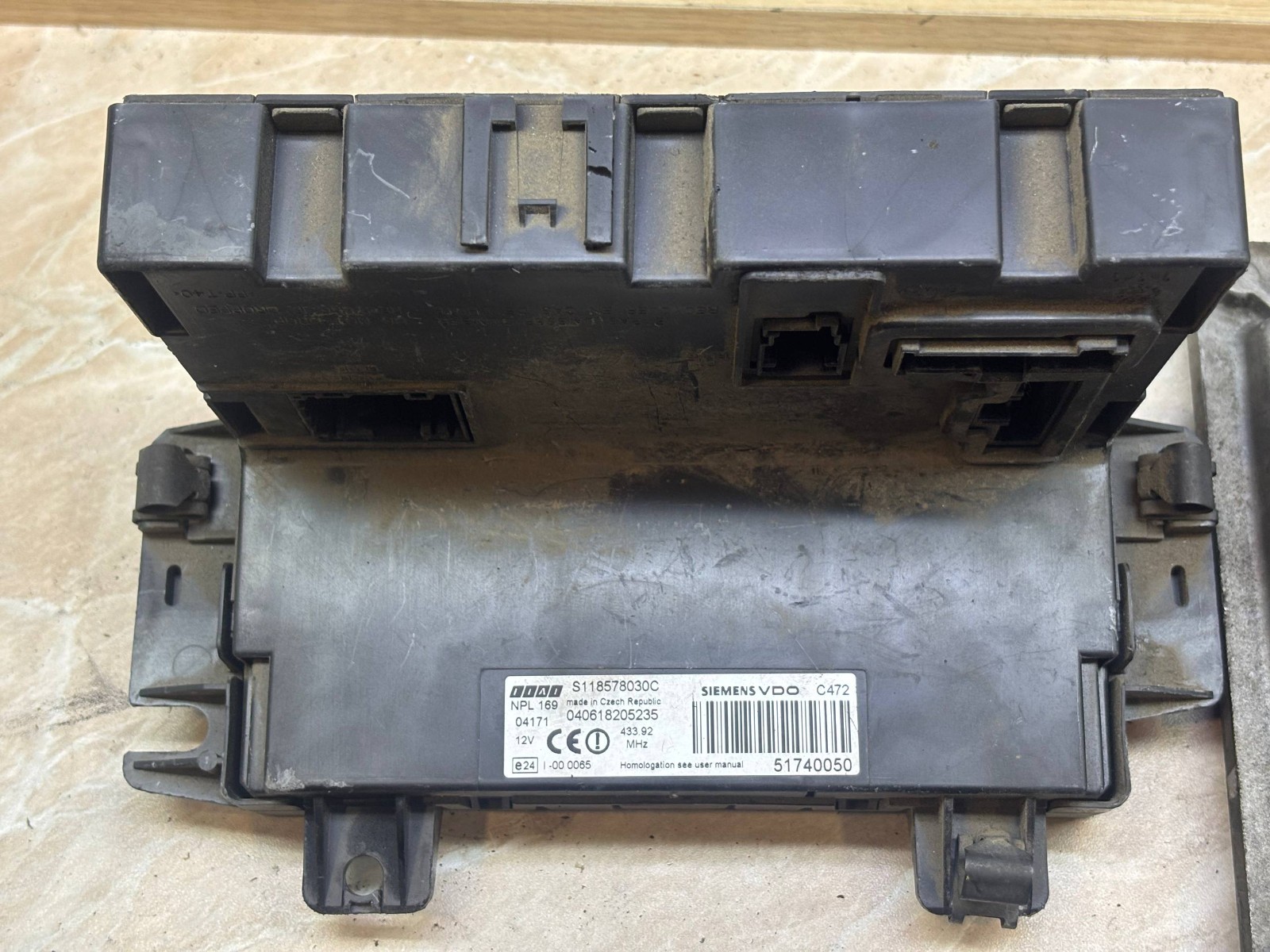 Body Control Module BCM Siemens VDO S118578030C 51740050 C472