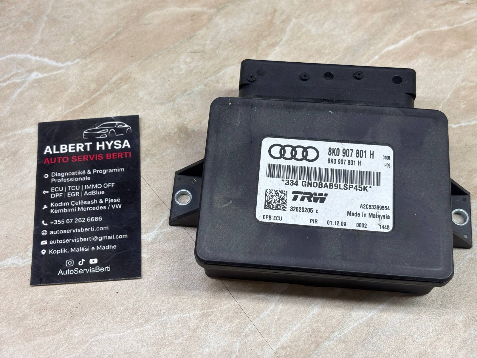 Audi A4 A5 Q5 EPB Parking Brake Module 8K0907801H TRW Handbrake ECU