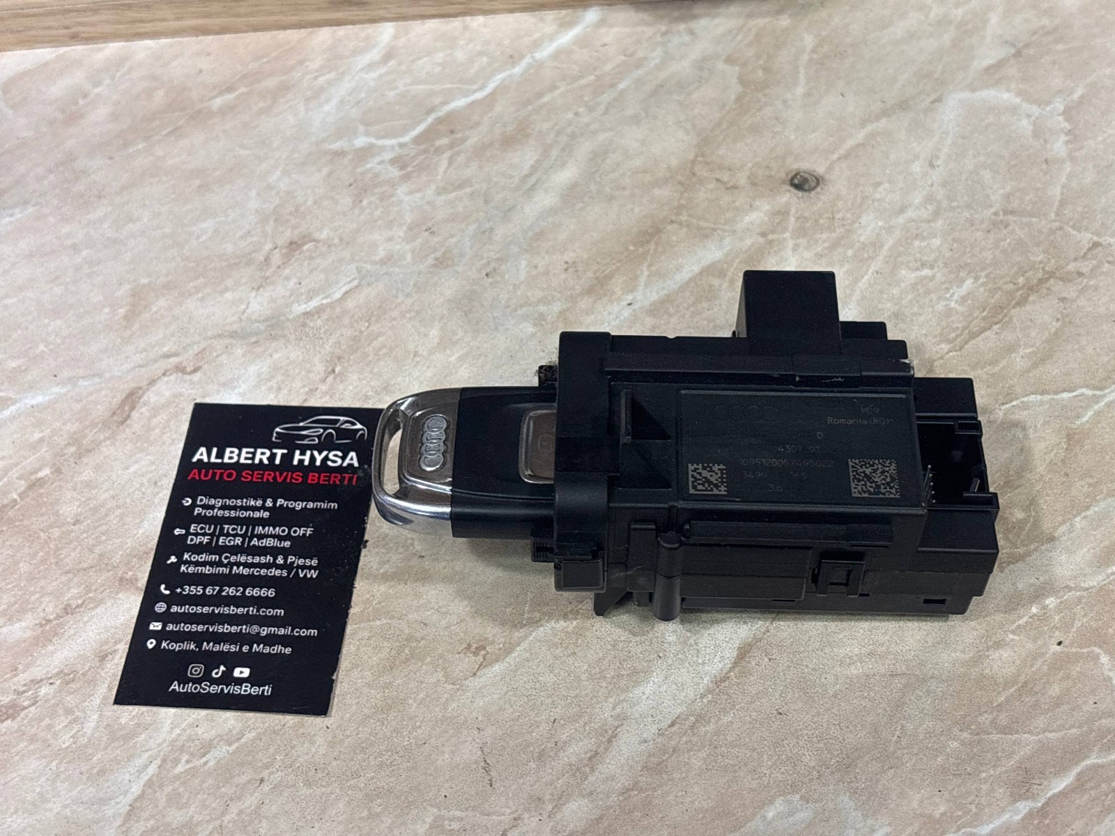 Audi Keyless Entry Start Authorization Module 8K0909131D Continental 4330 4301