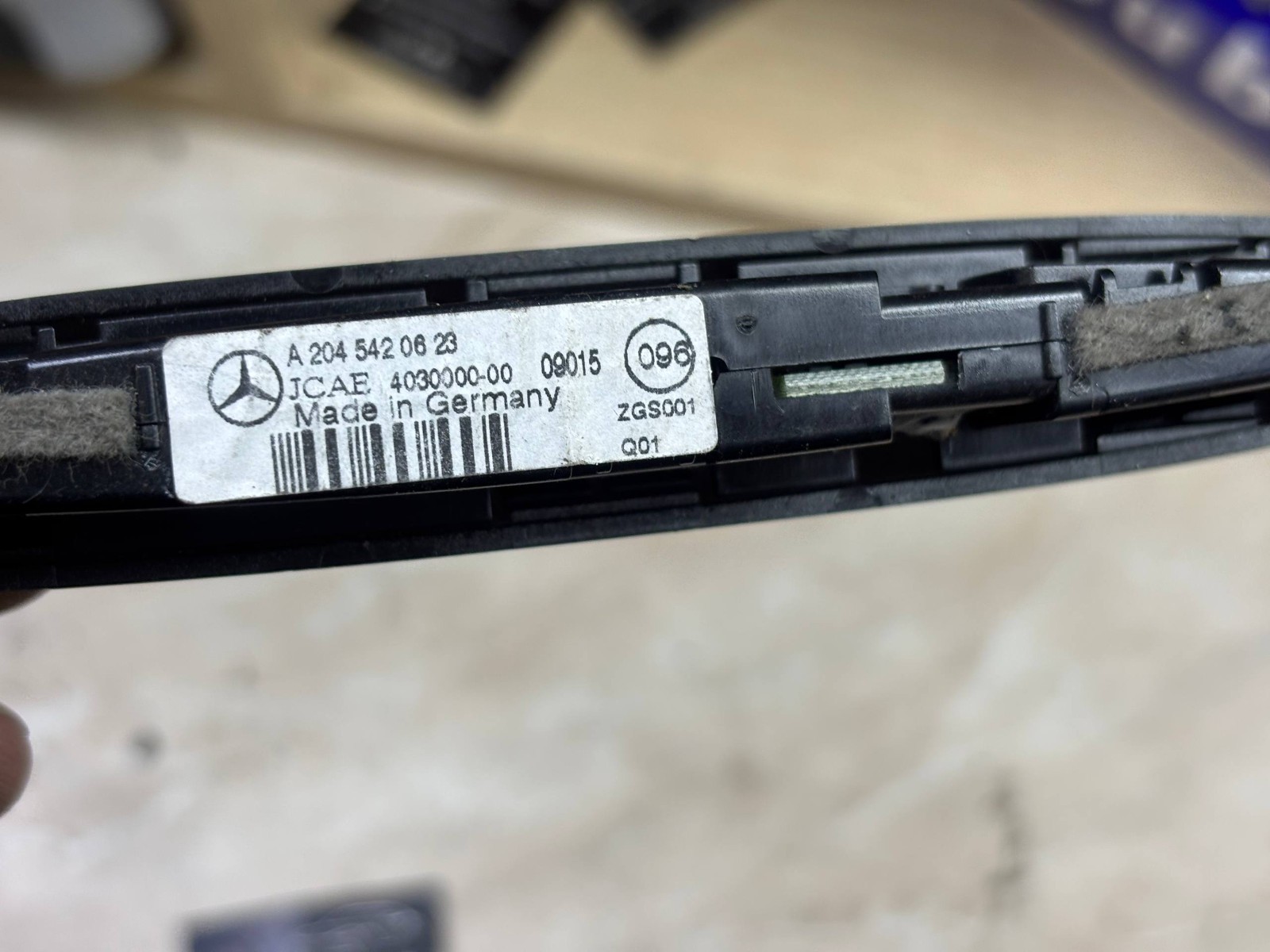 Mercedes-Benz OEM Dashboard Information Display Screen A2045420823 JCAE BLACK
