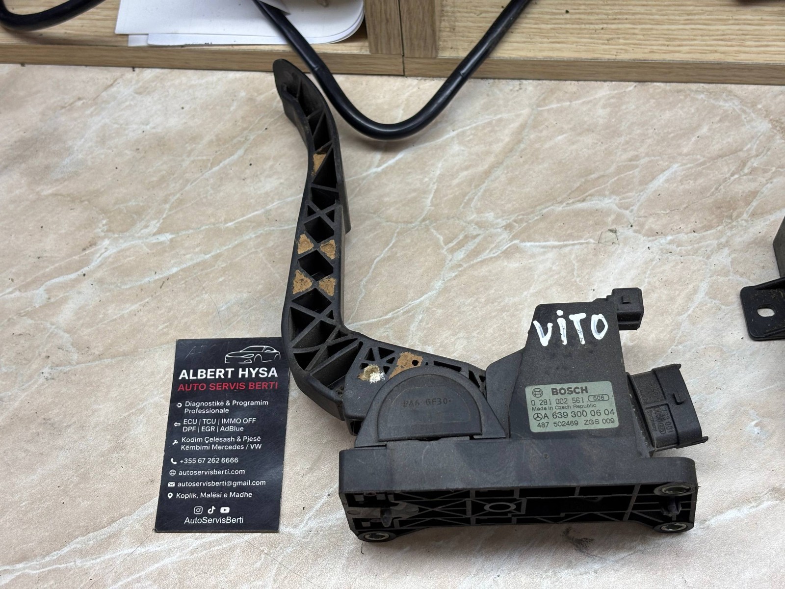 Mercedes Vito Accelerator Pedal A6393000604 Bosch 0281002561 Gas Pedal Used