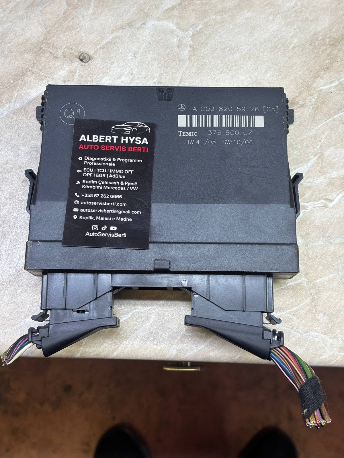 Mercedes CLK W209 TEMIC Control Module A2098205926 376800GZ OEM