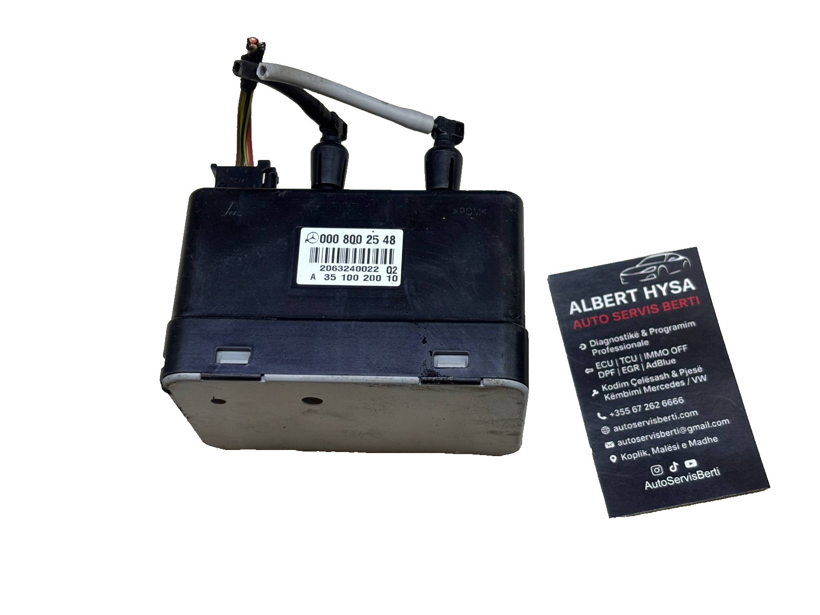 Mercedes-Benz Auxiliary Battery Voltage Converter Module A0008002548 OEM