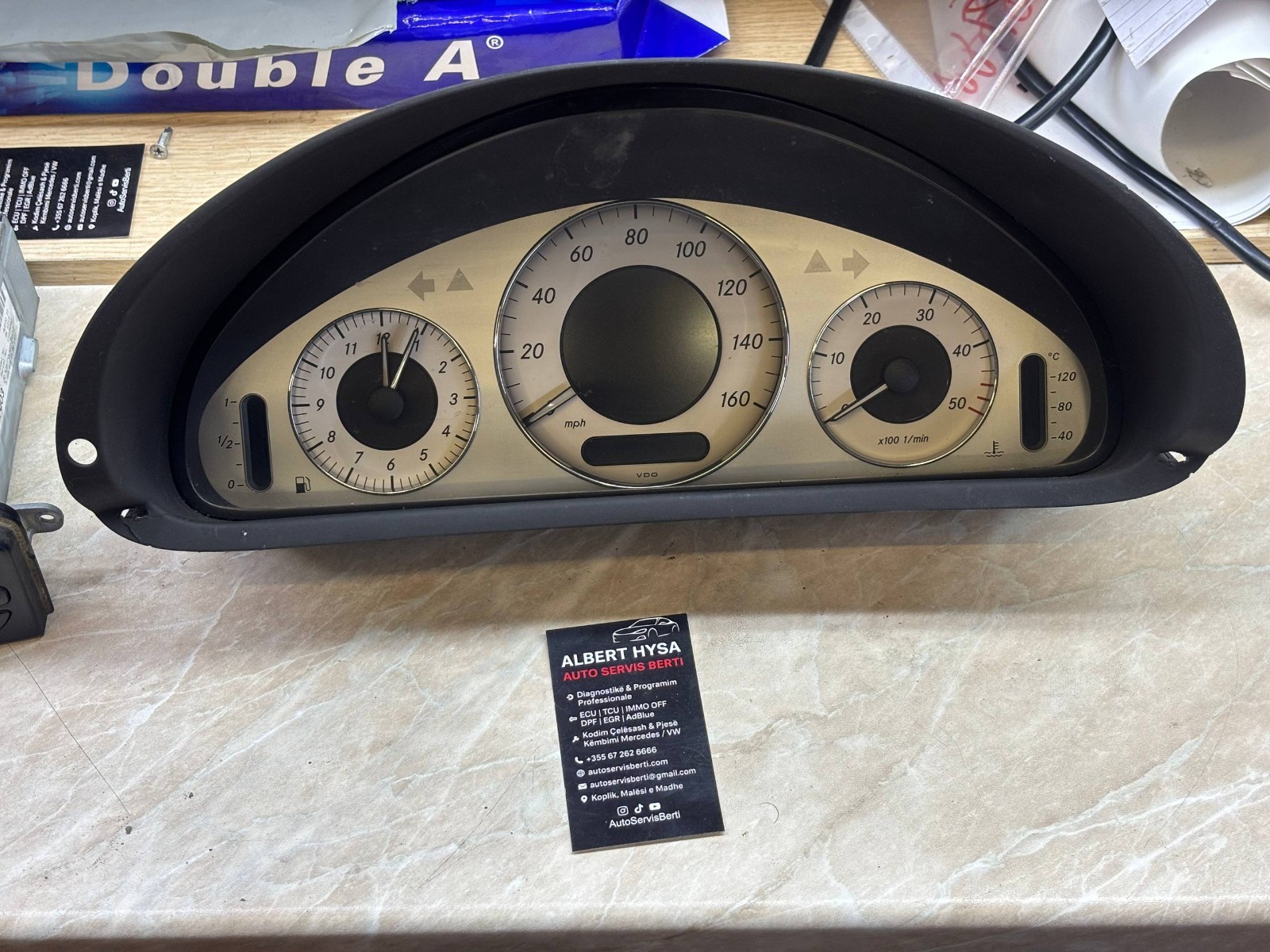 Mercedes CLK W209 Instrument Cluster Speedometer MPH A2095405647 VDO OEM