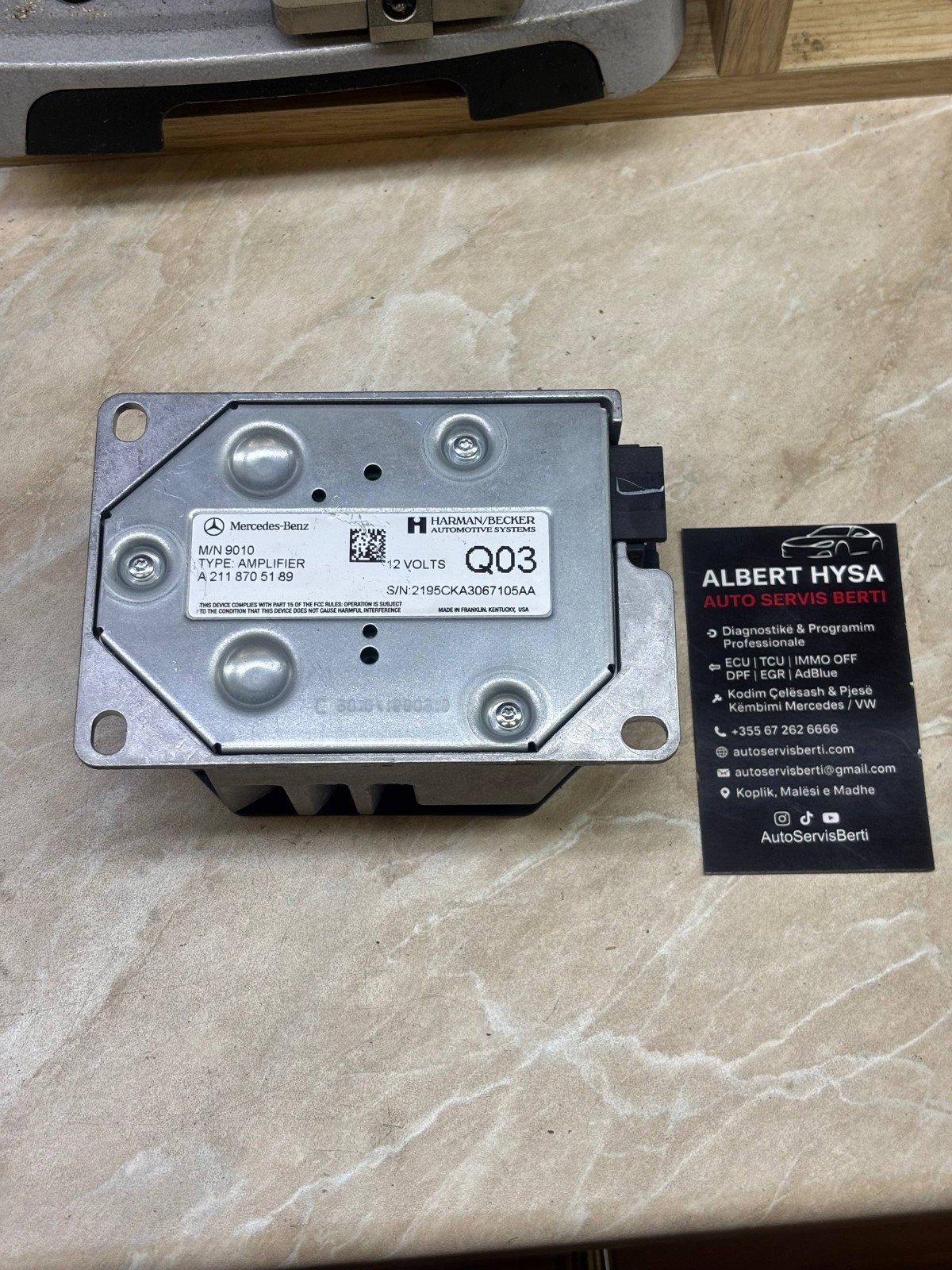Mercedes W211 Harman Becker Audio Amplifier A2118705189 OEM