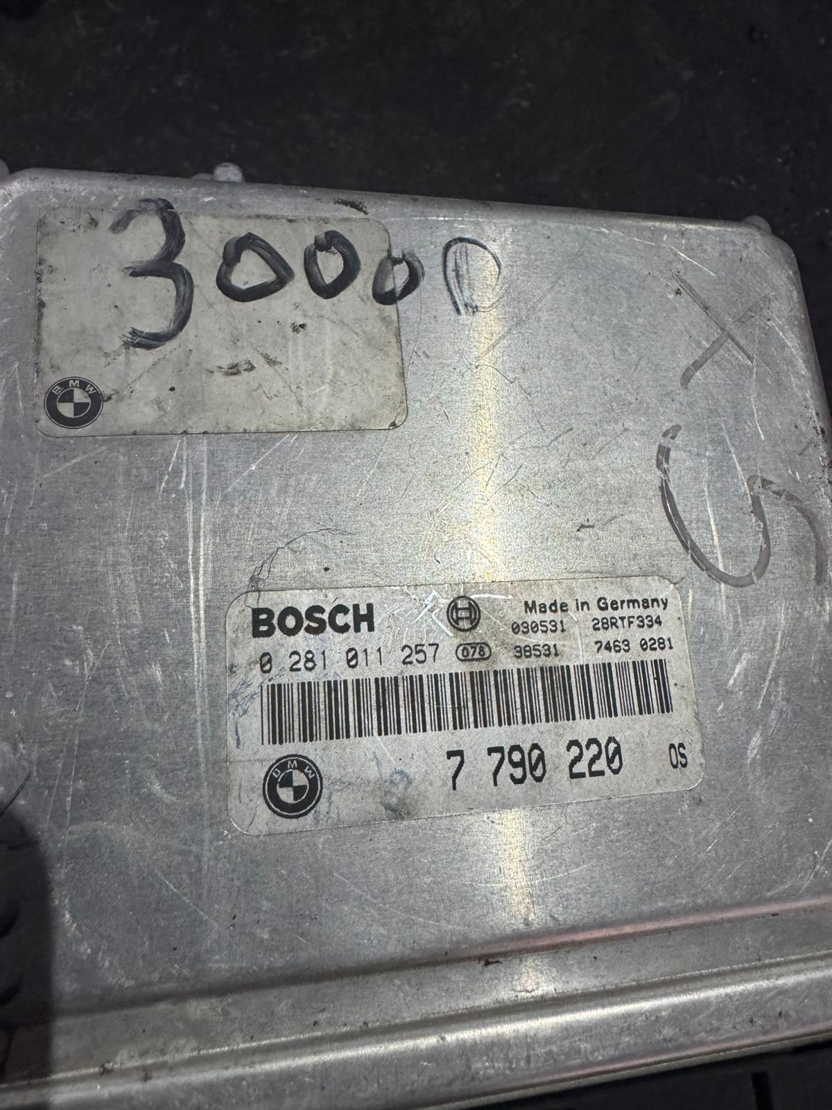 7790220 Bosch EDC15C4 0281011257 Diesel Engine Control Unit