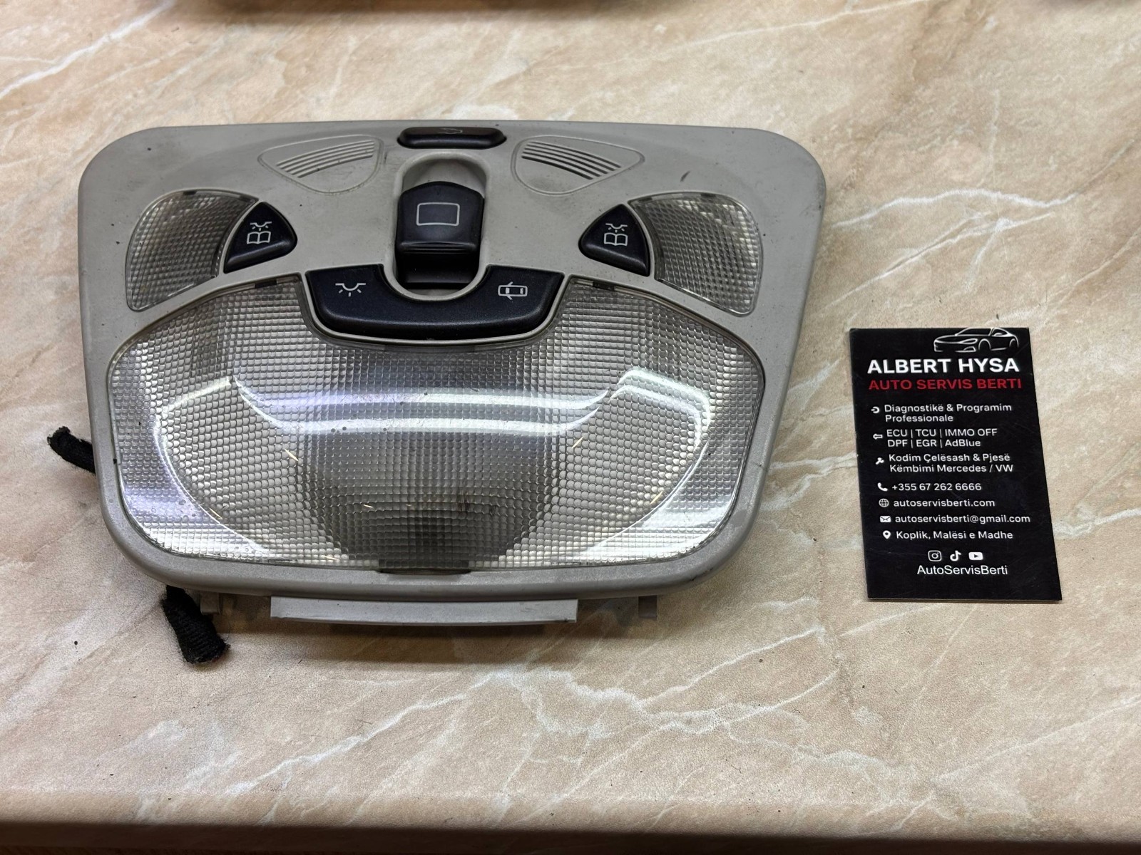 Mercedes-Benz Interior Overhead Dome Light Lamp A2098201301 Hella OEM