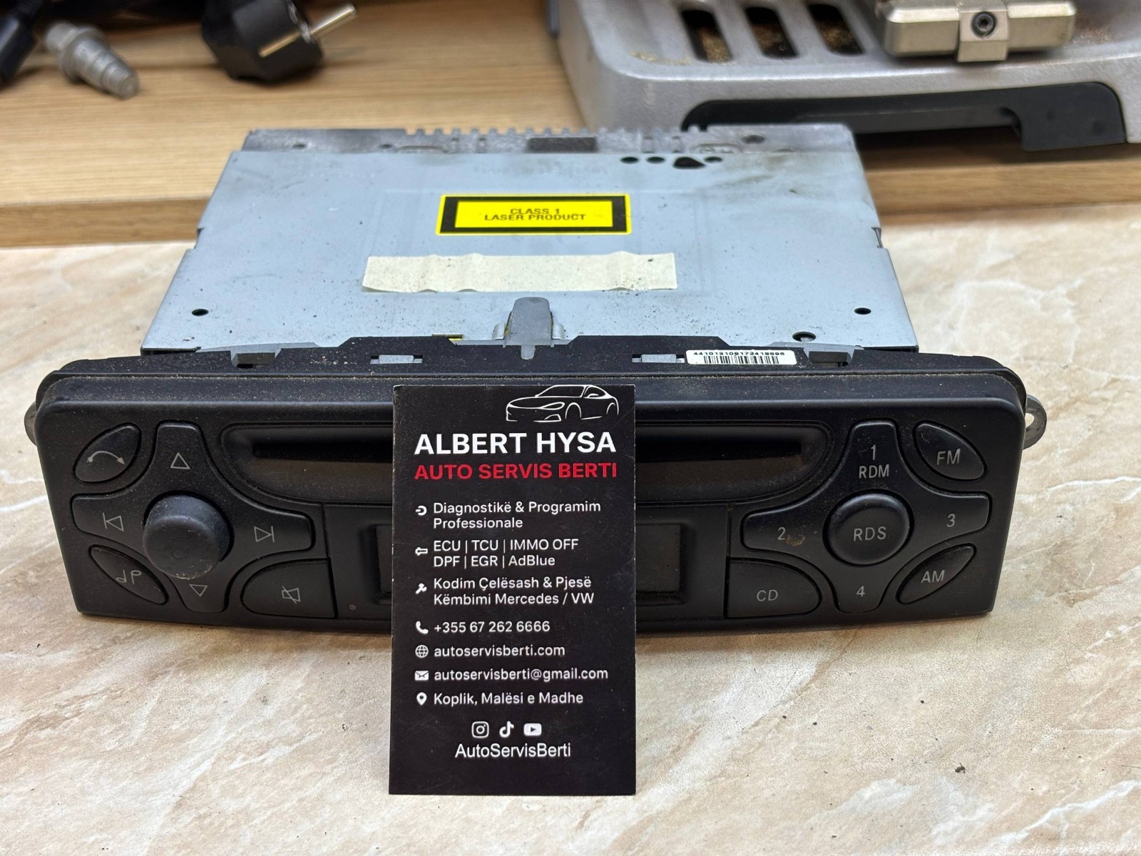 Mercedes-Benz Audio 10 CD Radio Head Unit A2038201786 Becker BE6021 OEM