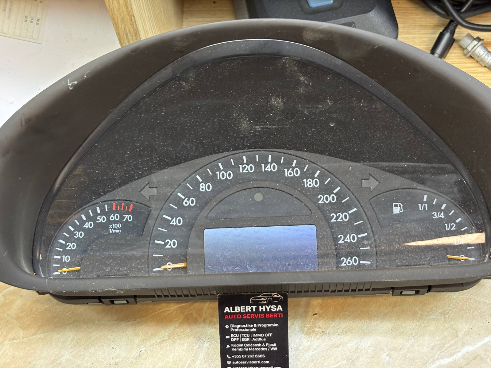 Mercedes-Benz W203 C-Class Instrument Cluster Speedometer Gauge A2035403511 OEM