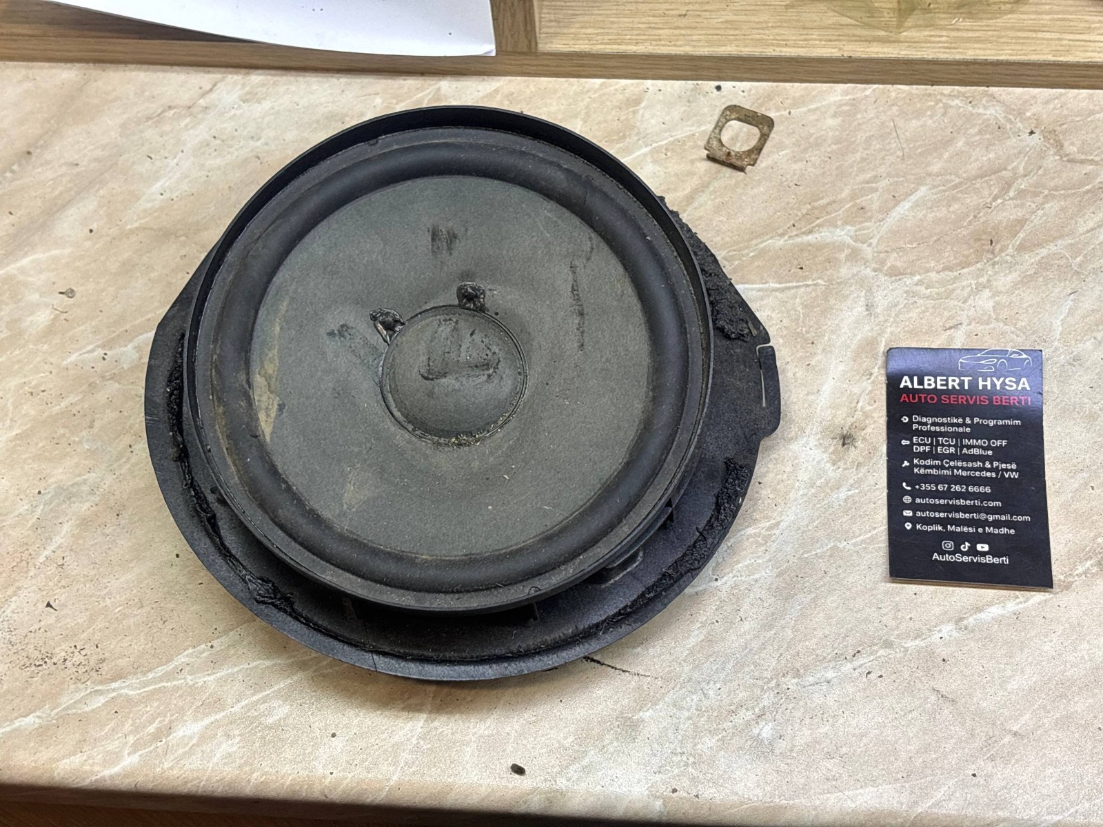 Mercedes-Benz W211 E-Class Speaker Subwoofer A2118207202 OEM