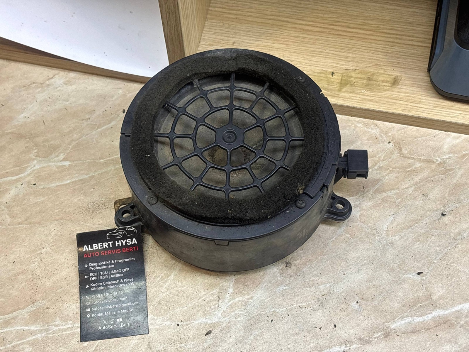 Mercedes-Benz W203 C-Class Bose Front Speaker A2038201402 OEM