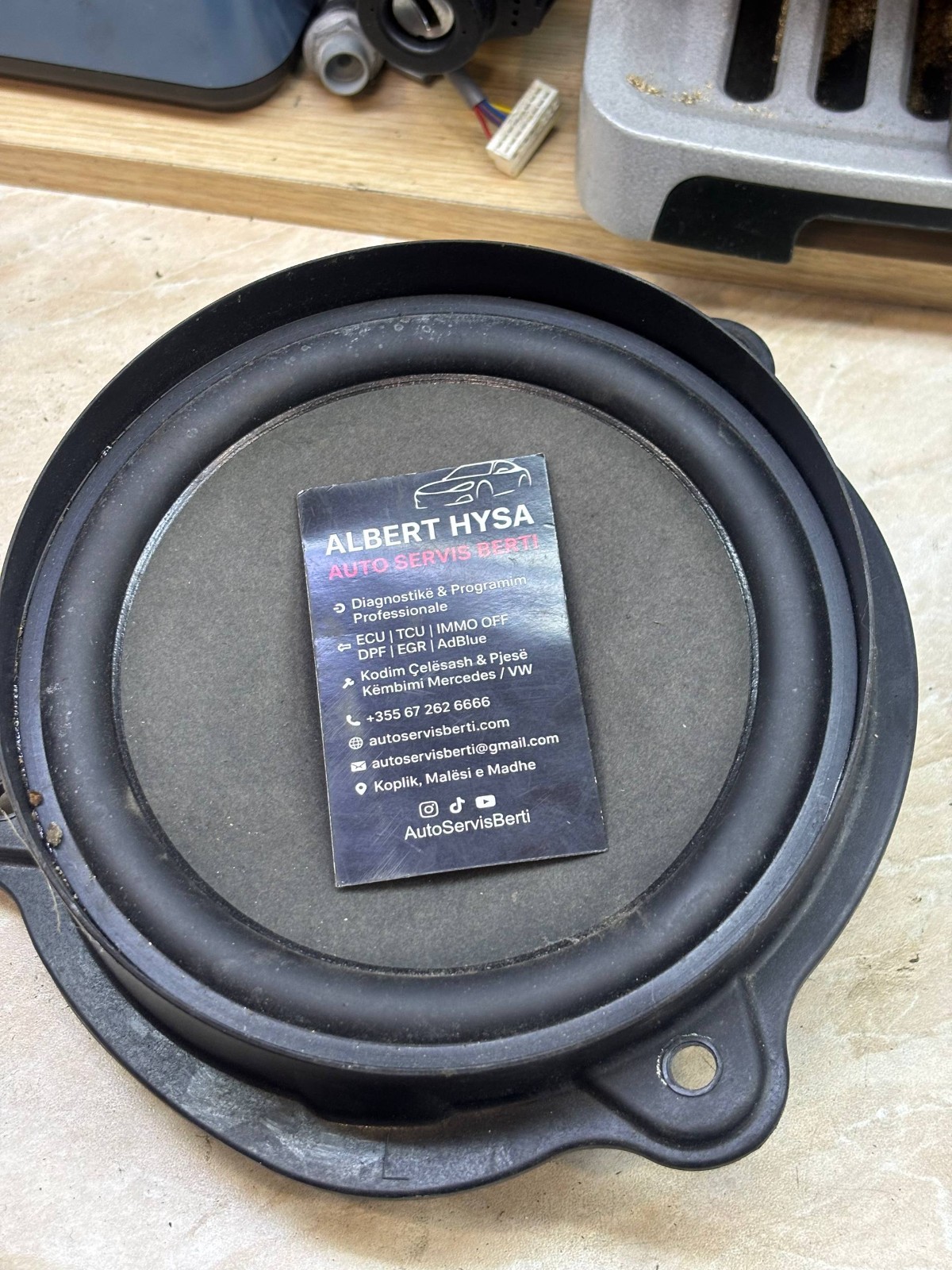 Mercedes-Benz Bose OEM Front Door Speaker A2038207402 4 Ohm A203 820 74 02