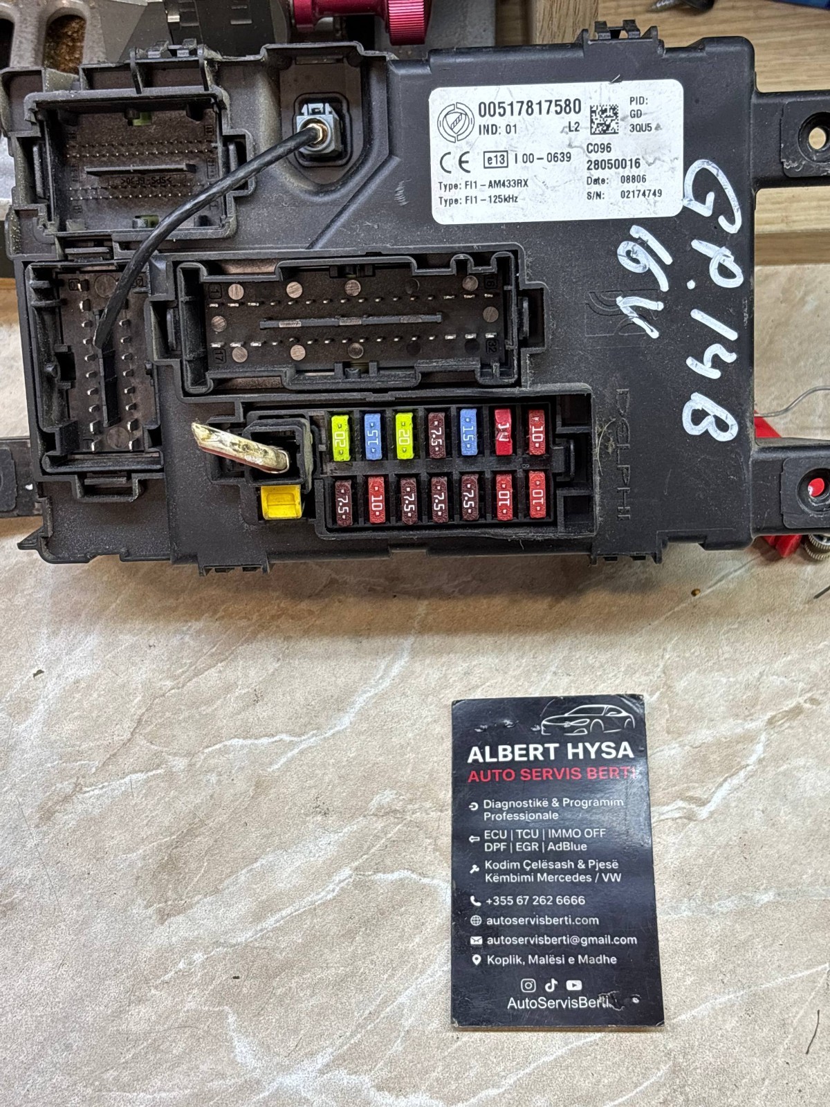 Fiat Delphi BCM Body Control Module Fuse Box 00517817580 28050016 C096 OEM