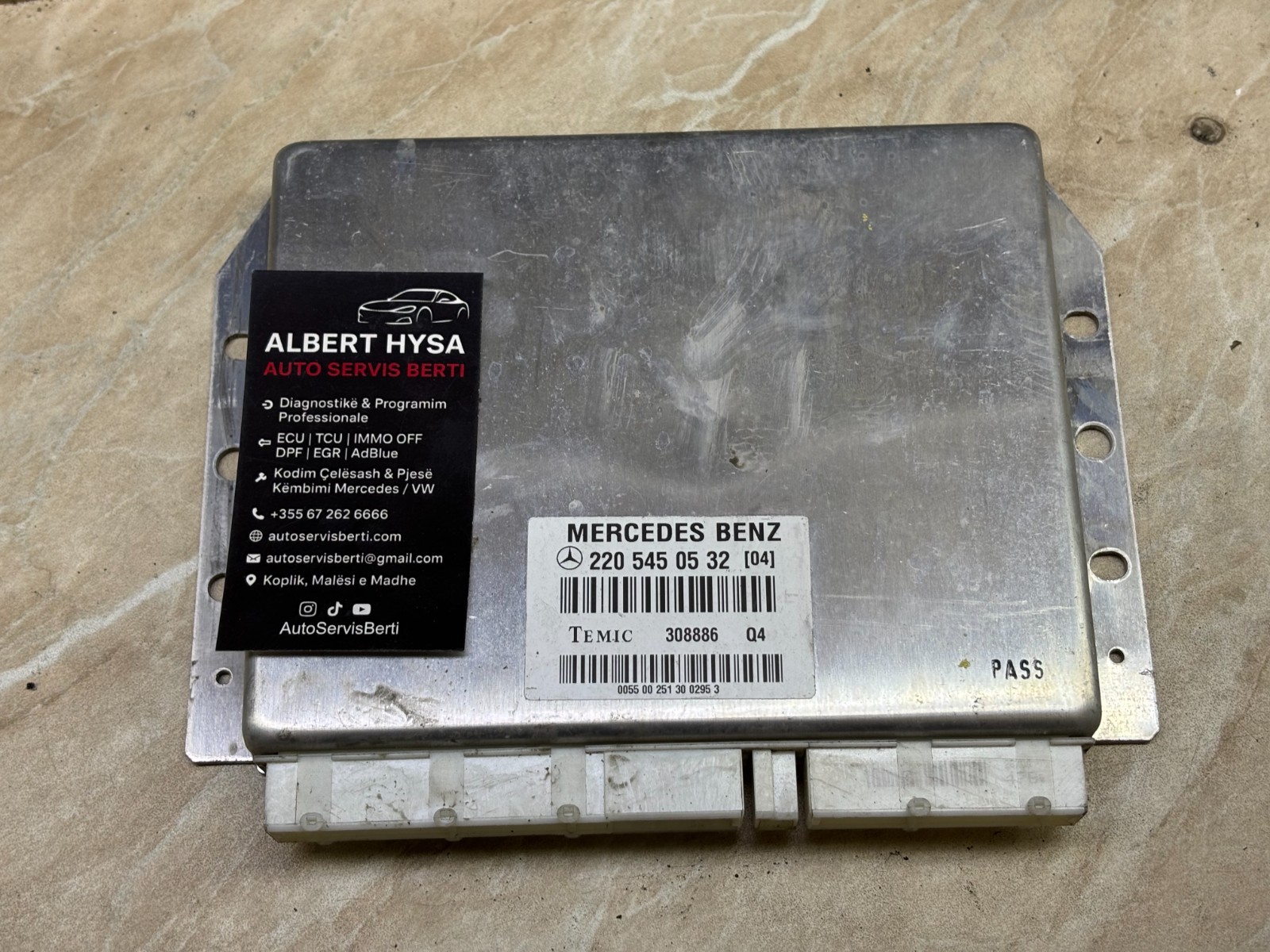 Mercedes Control Module ECU A2205450532 Temic OEM
