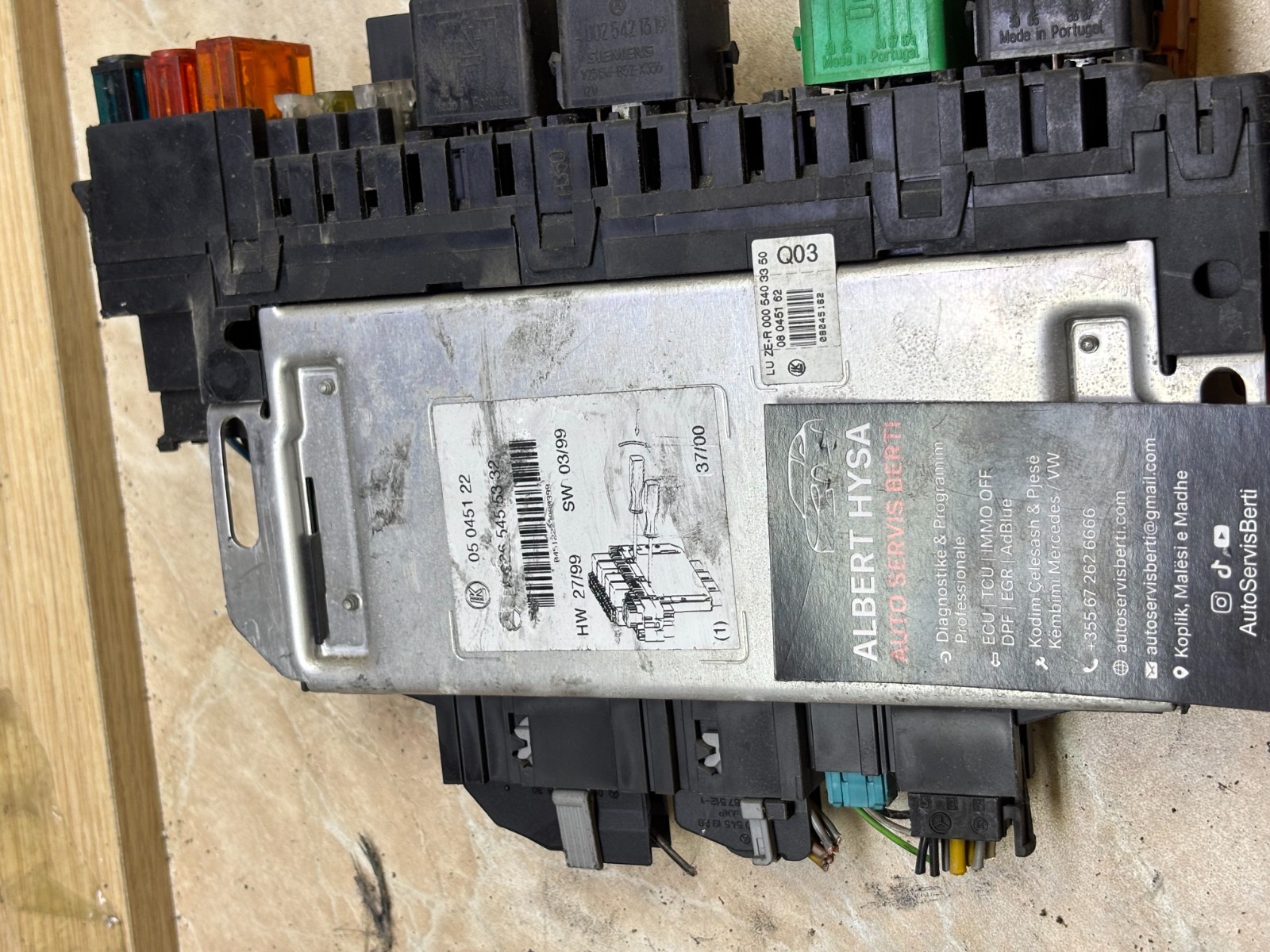 Mercedes Fuse Box Control Module A0265455332 OEM
