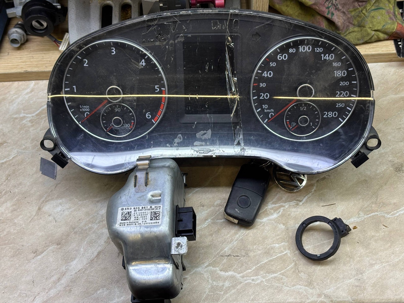 VW Golf MK6 MK7 Cluster 5C6920872A + ELV 5K0905861B + Key + Ring 5K0953254A Immo