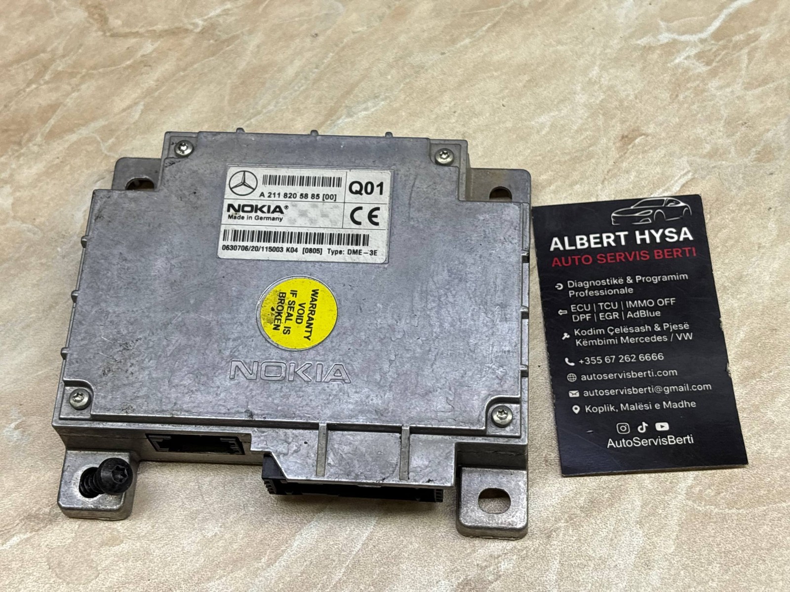 Mercedes W211 Nokia Phone Control Module DME-3E A2118205885 OEM
