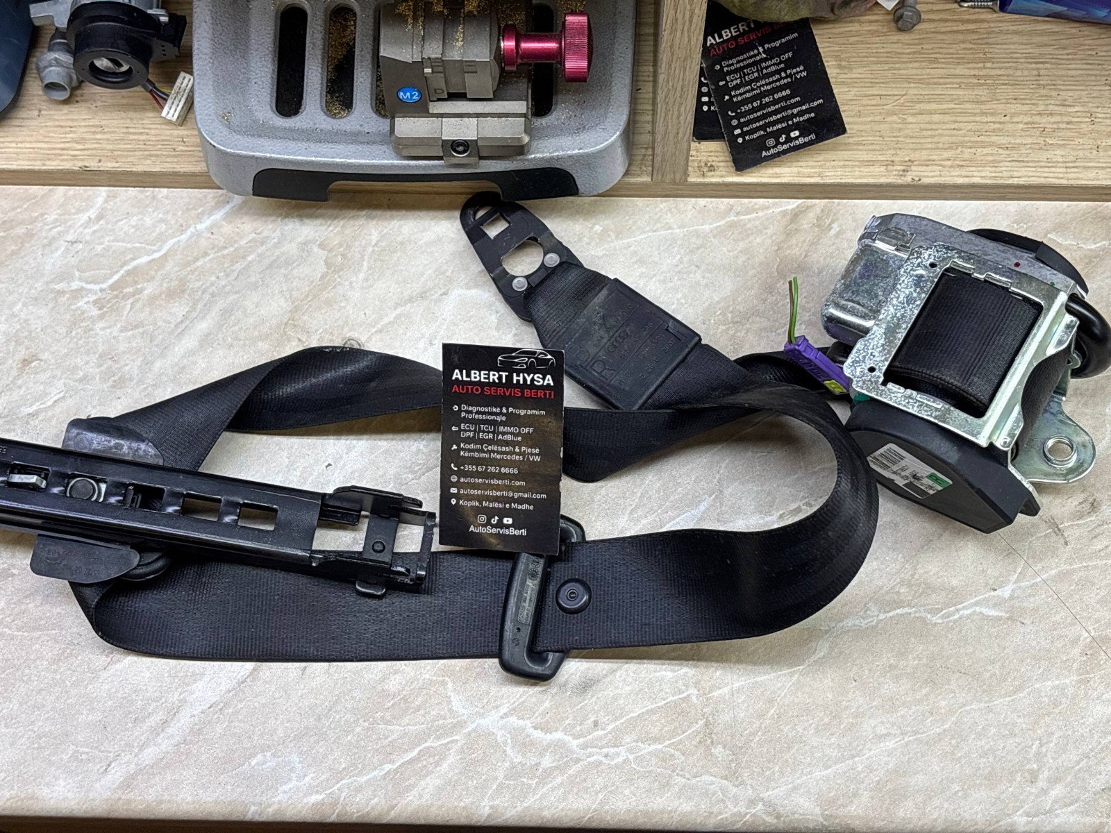 Audi A6 C6 Front Right Seat Belt Retractor Black 4F0857706 OEM