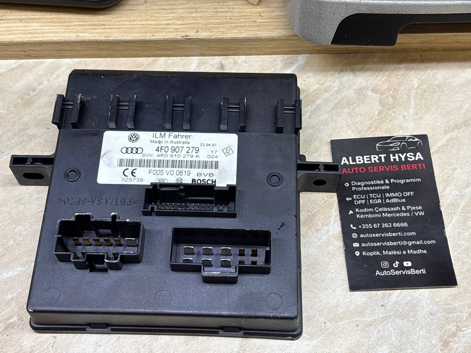Audi A6 C6 Driver Door Control Module ILM Fahrer 4F0907279 Bosch OEM